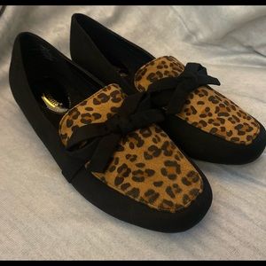 Mushrooms Women's Cheetah Print Black Bow Loafers - Size 8 M
